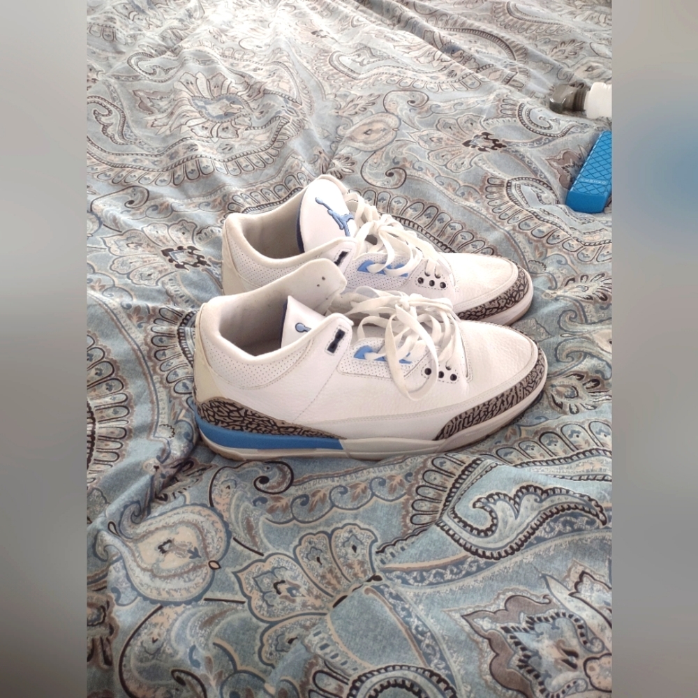 Jordan 3 UNC size 13